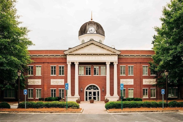 view of building exterior