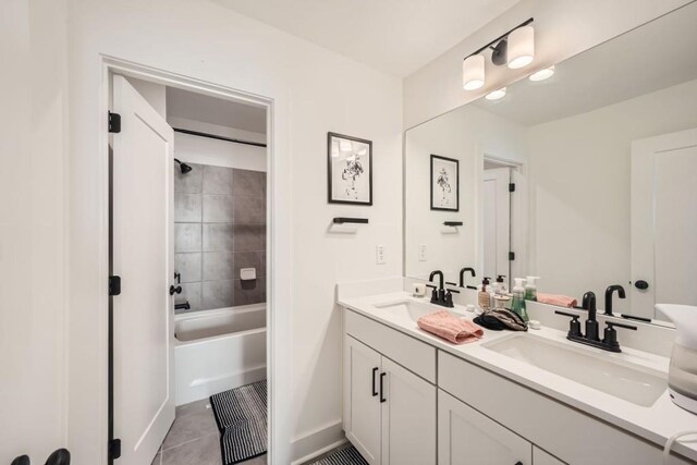 full bathroom featuring vanity, toilet, visible vents, and shower / bath combo with shower curtain