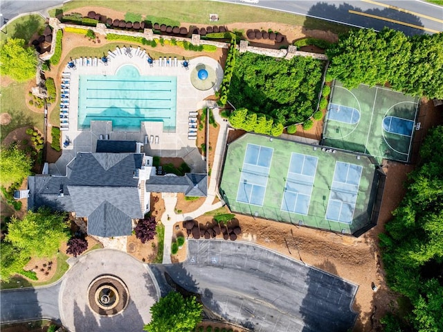drone / aerial view of a pool area