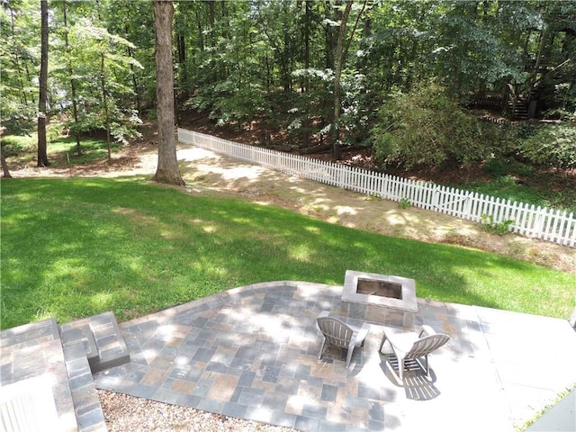 9050 Pine Tree Cir, Gainesville, GA 30506 - fenced backyard with a patio