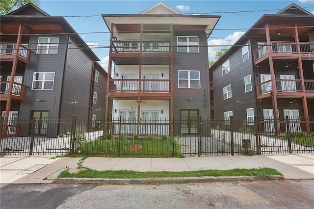 1500 Murphy Ave SW, Atlanta, GA 30310 - view of apartment building / complex with a fenced front yard