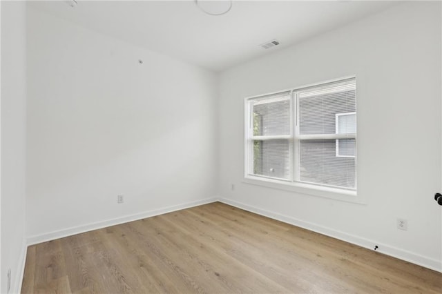 1500 Murphy Ave SW, Atlanta, GA 30310 - spare room with wood finished floors and baseboards
