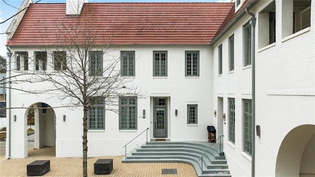 view of front of house with entry steps