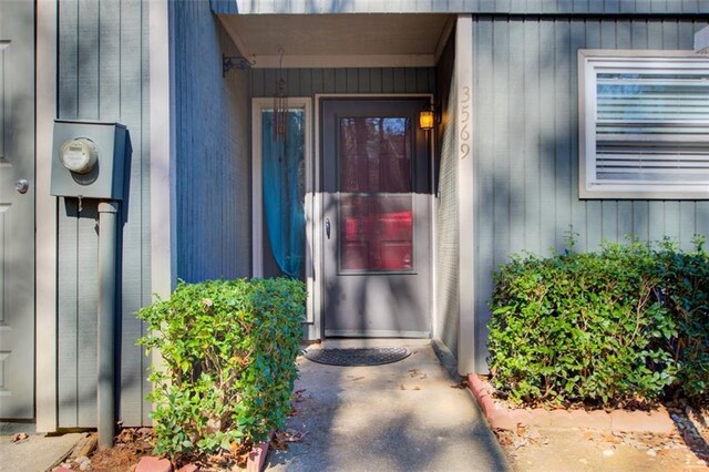 view of entrance to property