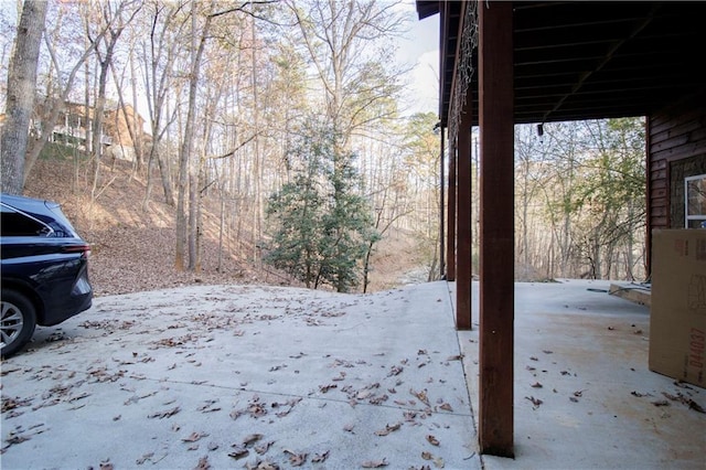 view of yard featuring a carport