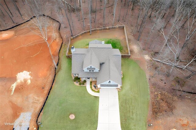 rear view of house with a yard, a fenced backyard, ceiling fan, and a patio