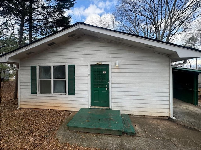 view of front of property