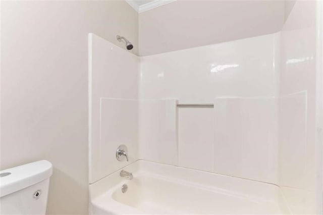 full bath featuring toilet, bathtub / shower combination, and ornamental molding