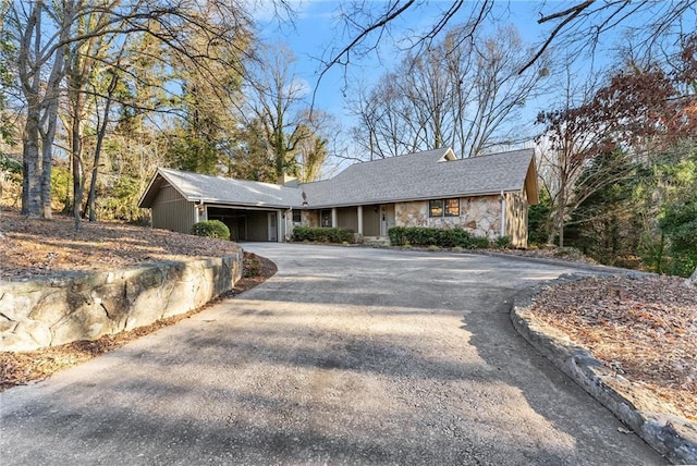 view of front of property