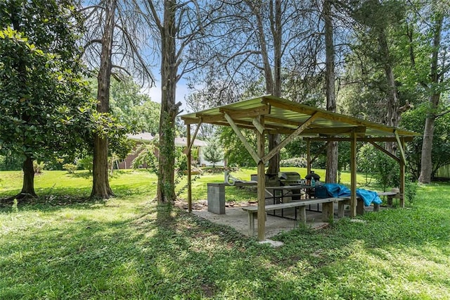 141 Parr Wade Rd SE, Cartersville, GA 30120 - surrounding community with a yard and a gazebo