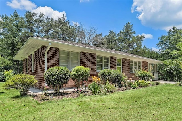 141 Parr Wade Rd SE, Cartersville, GA 30120 - view of front facade featuring a front lawn and brick siding