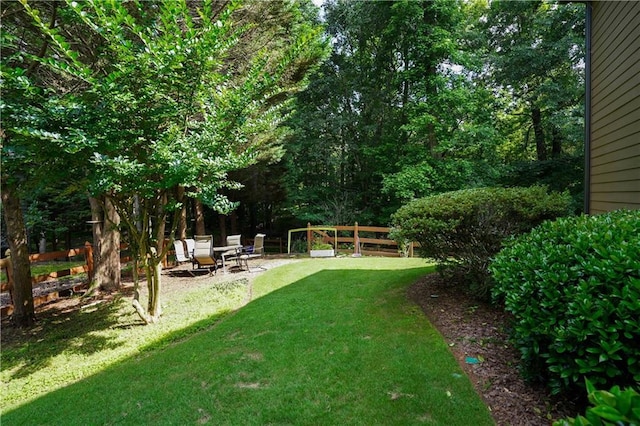 7185 Hartsfield Pl, Suwanee, GA 30024 - view of yard featuring a patio area