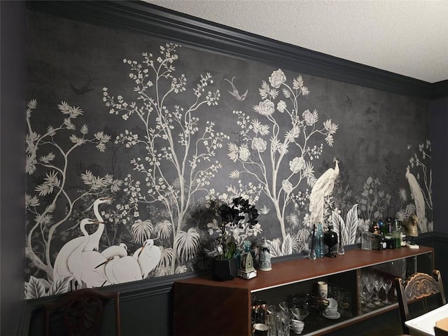 room details with crown molding