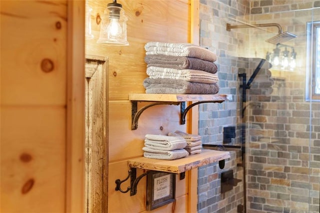 851 N Moreland Dr N, Blue Ridge, GA 30513 - details with tiled shower
