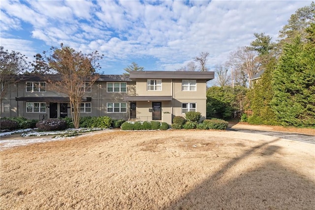 view of front of house with stucco siding