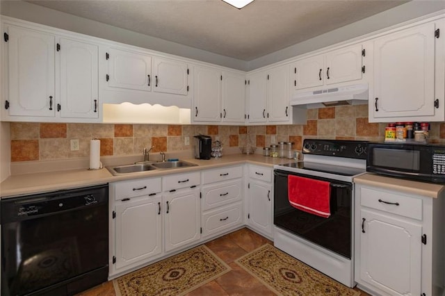 hall featuring baseboards and carpet flooring