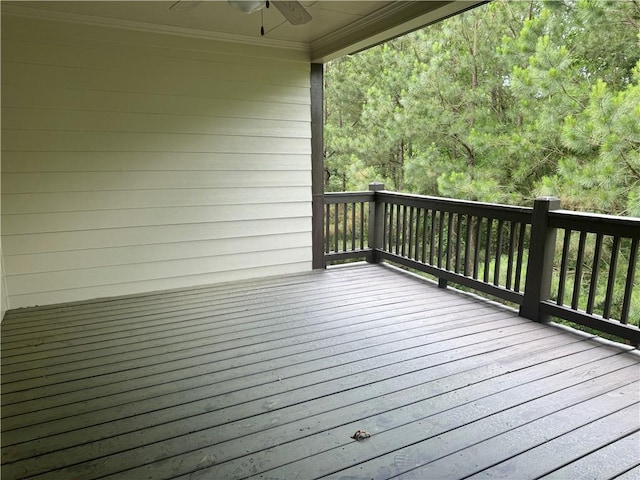 deck with a ceiling fan