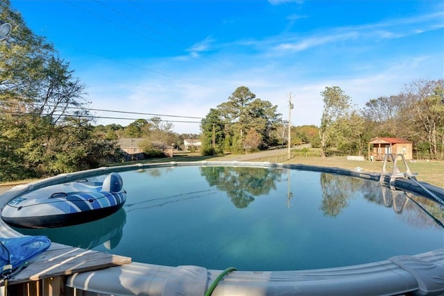 view of swimming pool