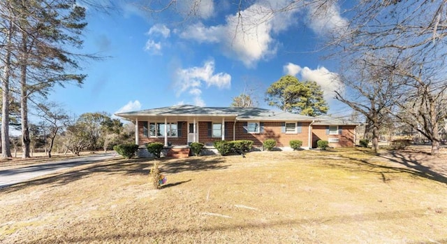 view of front of house with a front yard