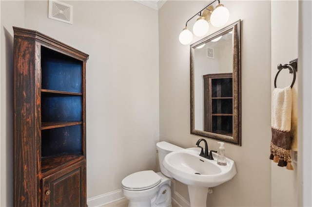 3621 Vinings Slope SE Unit 3510, Atlanta, GA 30339 - half bath with toilet, baseboards, and a sink