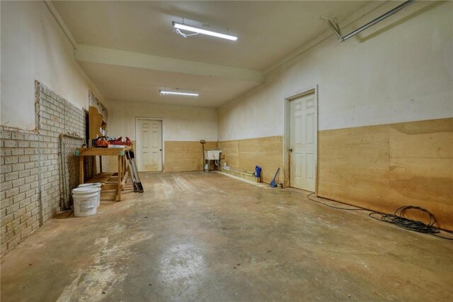 116 Woolsey Creek Trl, Fayetteville, GA 30215 - garage featuring a sink