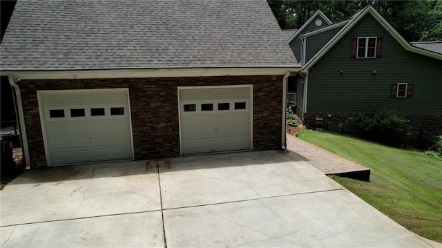 116 Woolsey Creek Trl, Fayetteville, GA 30215 - garage featuring driveway