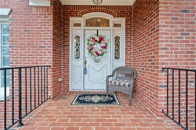 view of front facade featuring a front yard