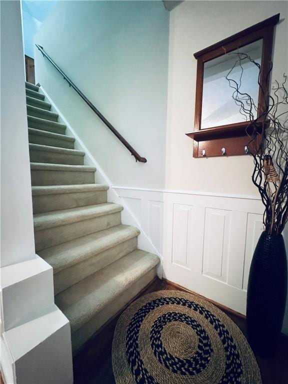2606 Ramblewood Ct, Acworth, GA 30102 - view of staircase