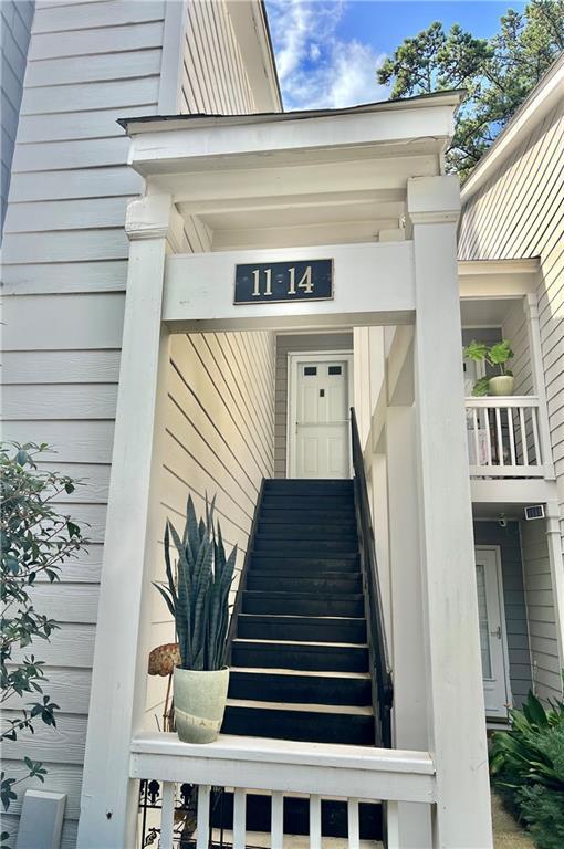 12 Rumson Ct, Smyrna, GA 30080 - view of stairway