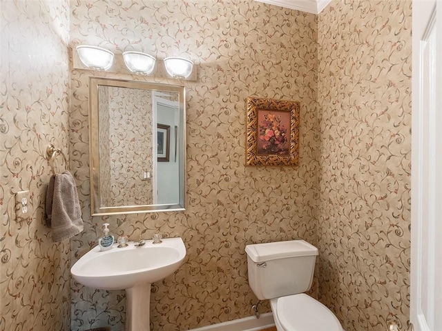 3580 Treeline Pass NE, Roswell, GA 30075 - half bathroom with wallpapered walls and crown molding