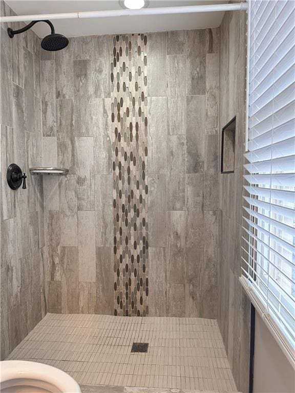 1055 Worthington Hills Dr, Roswell, GA 30076 - full bathroom with tiled shower and toilet
