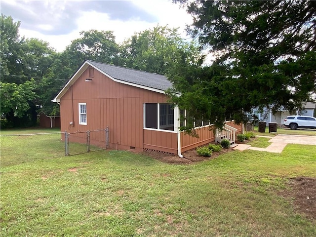 25 Forrest Ln, Cartersville, GA 30121 - view of side of property with crawl space, a gate, and roof with shingles