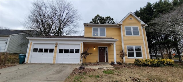 view of front property featuring a garage