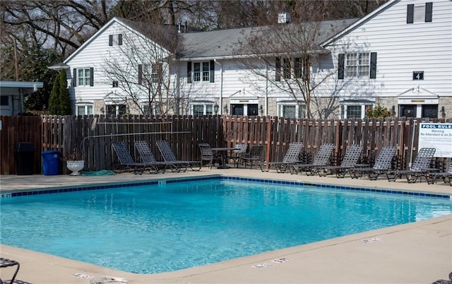 pool with fence