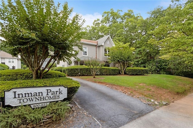 812 Dixie Ave NE, Atlanta, GA 30307 - view of front of home with a front yard