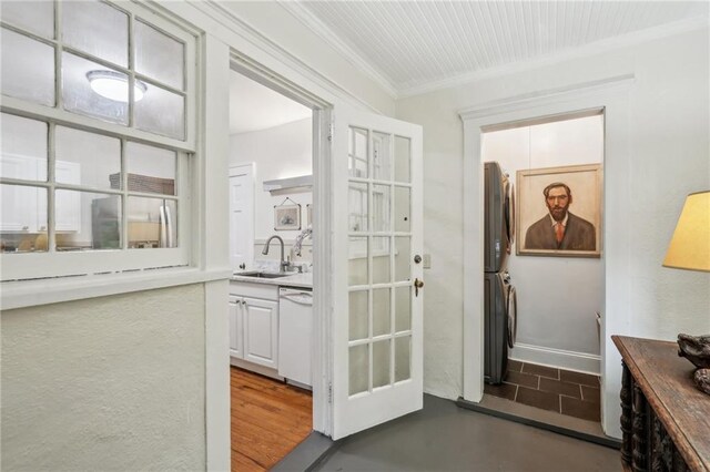 25 Standish Ave NW, Atlanta, GA 30309 - entryway with a sink and stacked washing machine and dryer
