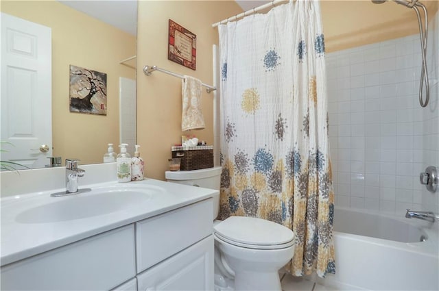 bathroom with shower / tub combo with curtain, toilet, and vanity