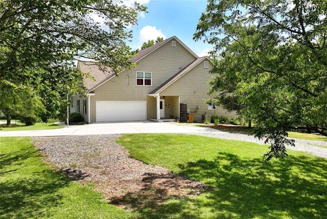 806 Skelton Rd, Hoschton, GA 30548 - view of front of property with driveway and a front lawn