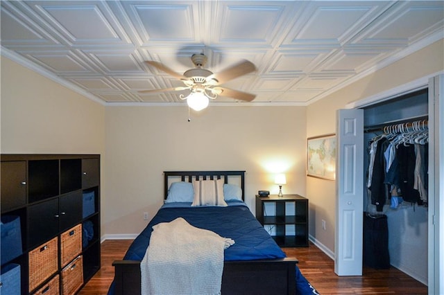2637 Morningside Trl NW, Kennesaw, GA 30144 - bedroom with dark wood finished floors, an ornate ceiling, baseboards, a closet, and ceiling fan