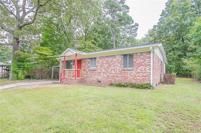 single story home with a front yard