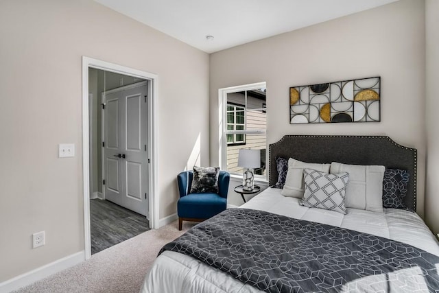 bedroom with carpet flooring