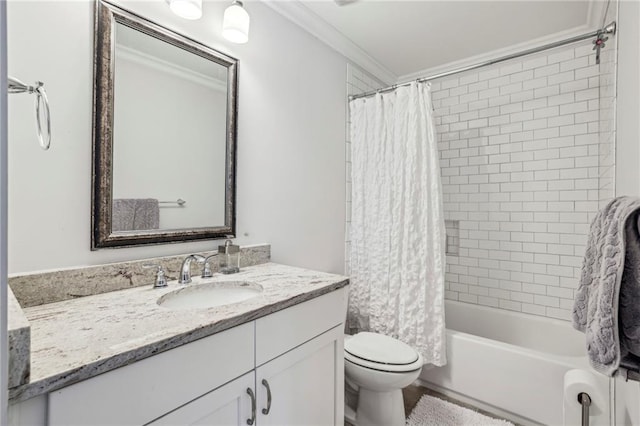 2585 Drew Valley Rd NE, Brookhaven, GA 30319 - bathroom featuring vanity, toilet, crown molding, and shower / bath combo with shower curtain