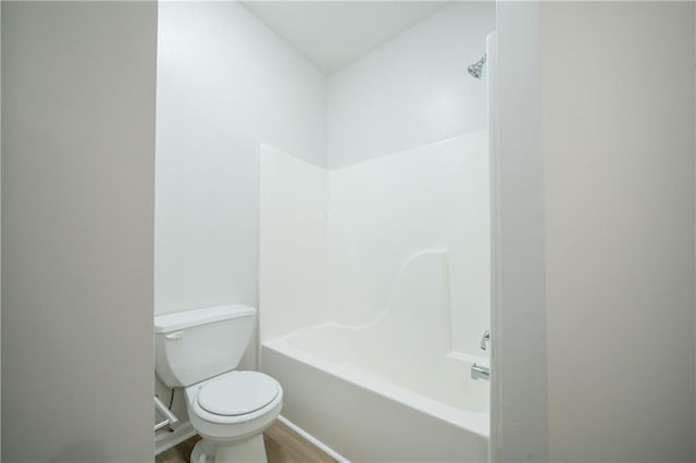 4495 Riders Ridge Trl, Snellville, GA 30039 - full bathroom featuring toilet and bathtub / shower combination
