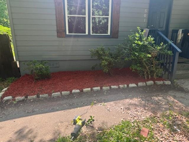 501 Aberdeen Dr NW, Atlanta, GA 30318 - view of property exterior