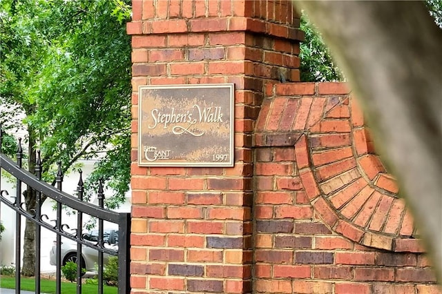 2117 Stephens Walk, Dunwoody, GA 30338 - exterior view