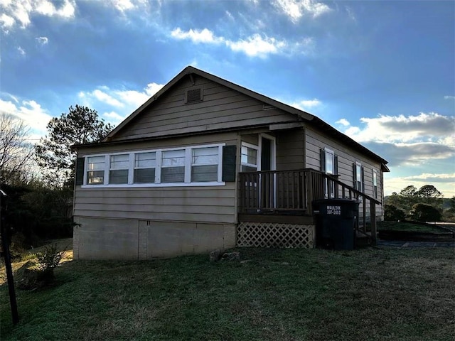 exterior space with a lawn