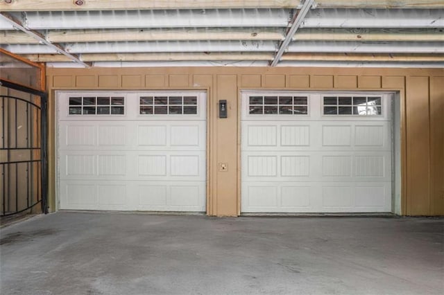 1102 Soque Wilderness Rd, Clarkesville, GA 30523 - view of garage