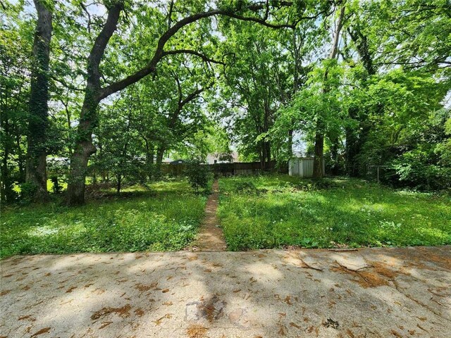 1321 Snapfinger Rd, Decatur, GA 30032 - view of yard with fence
