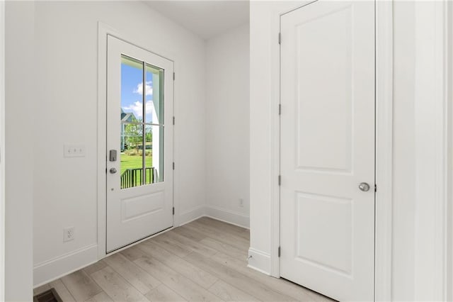 1937 Quarry Park Pl NW, Atlanta, GA 30318 - entryway featuring light wood-type flooring and baseboards