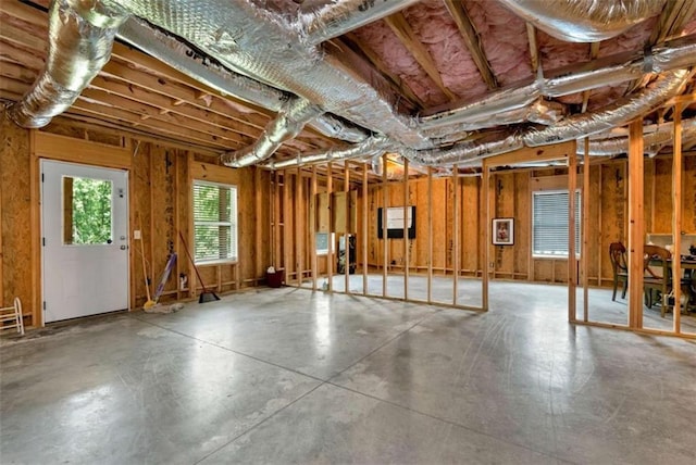 misc room featuring concrete flooring